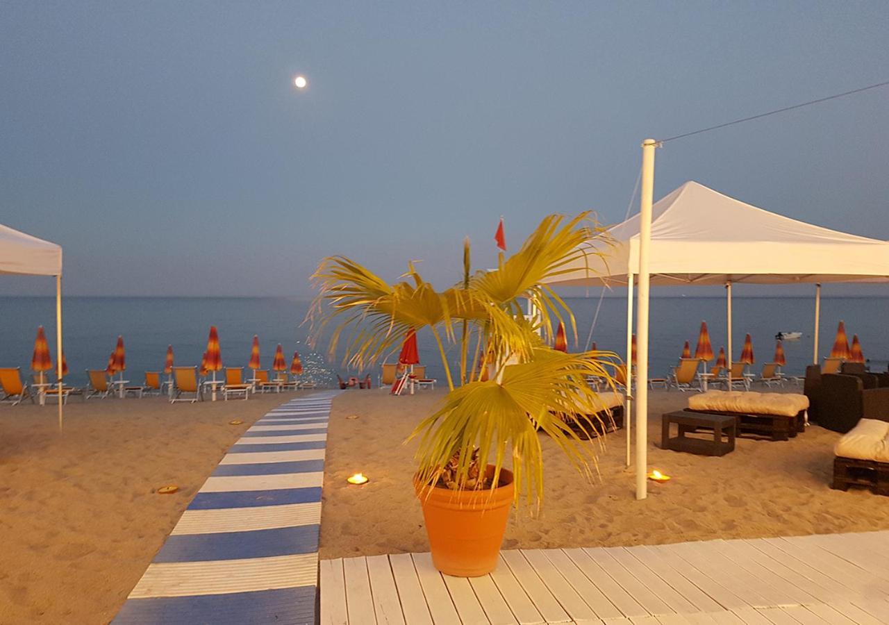 Hotel Federica ริอาเชมารินา ภายนอก รูปภาพ